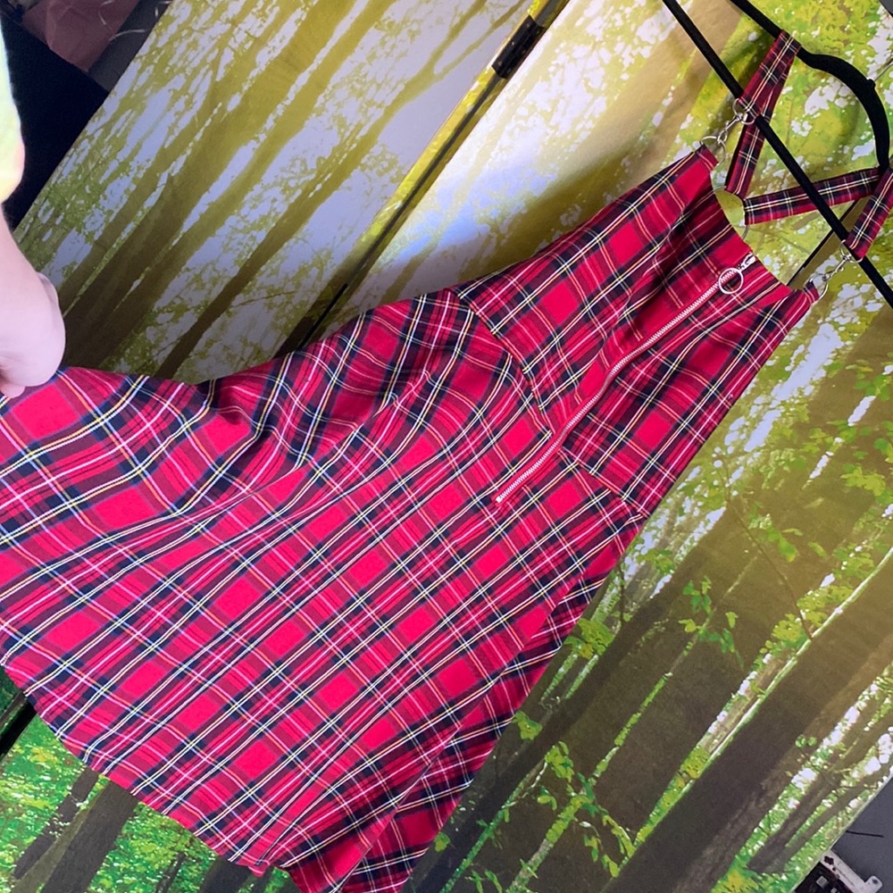 HOT TOPIC pinafore skirt jumper red goth emo plaid w/ pockets zipper hardware